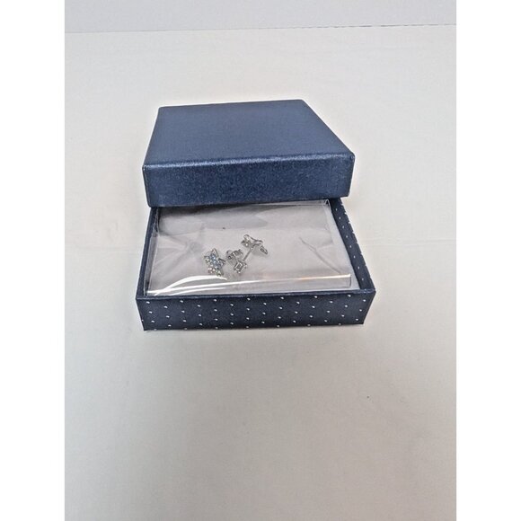 BEAUTIFUL SMALL STAR STUD EARRINGS MULTICOLORED RHINESTONES XMAS GIFT W/GIFT BOX - Picture 4 of 5